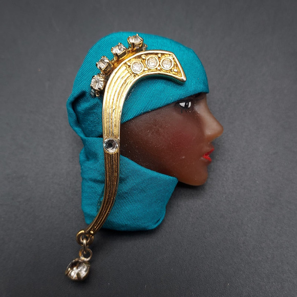 Lady Face Head Brooch Artisan Handcrafted Linda Rosshirt - Picture 6 of 6